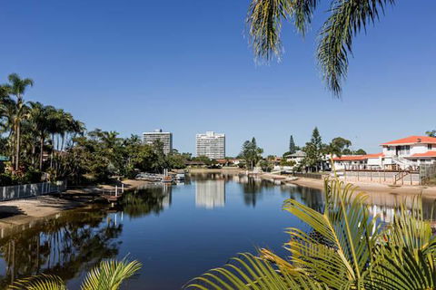 Gold Stay At BroadBeach Gold Coast - Hotel Accommodation 3
