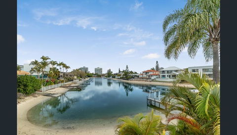 Gold Stay At BroadBeach Gold Coast - Hotel Accommodation 2