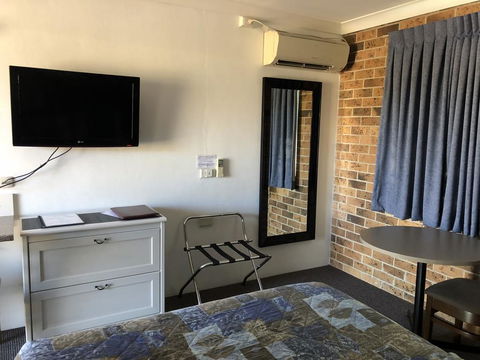 Golden Grain Motor Inn - Hotel Accommodation 1