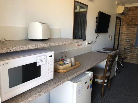 Golden Grain Motor Inn - Hotel Accommodation 2