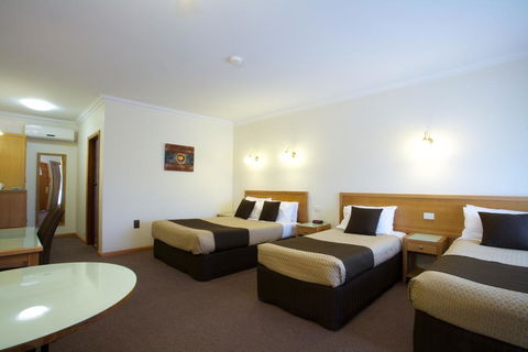 Golden Grain Motor Inn - Hotel Accommodation 1