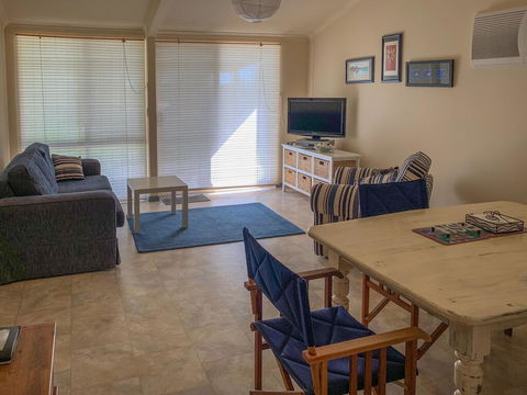 Gone Fishing - Hotel Accommodation 1