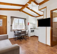Goulburn South Caravan Park - Hotel Accommodation