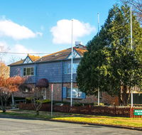 Grand Country Lodge - Hotel Accommodation