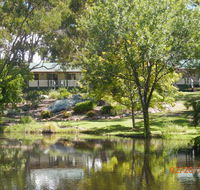 Granite Gardens Cottages  Lake Retreat - Hotel Accommodation