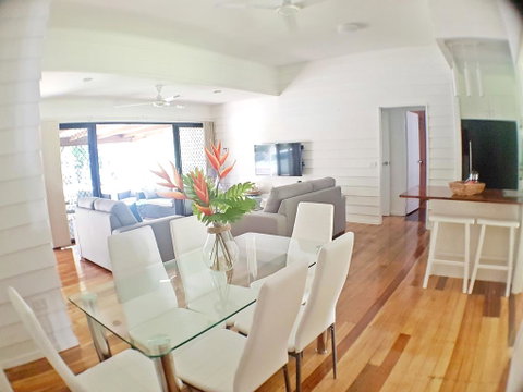Great Northern Beach House - Hotel Accommodation 2
