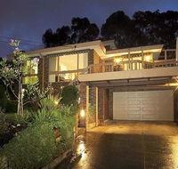 Great Views/Location 5 bedrooms in Glen Waverley - Hotel Accommodation