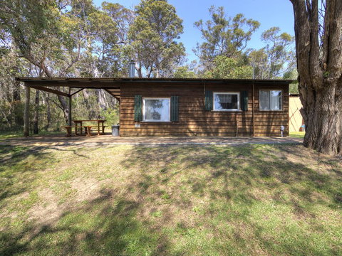 Gum Grove Chalets - Hotel Accommodation 2