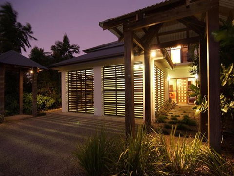 Hai Villa Port Douglas - Hotel Accommodation 1