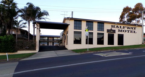 Halfway Motel - Hotel Accommodation 0