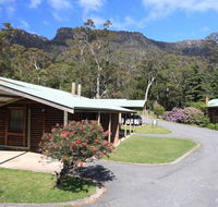 Halls Gap Log Cabins - Hotel Accommodation