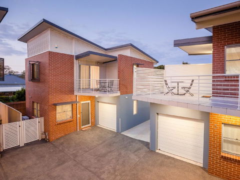 Hamilton On Everton - Hotel Accommodation 0