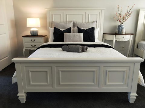 Hamptons Waterfront Getaway - Hotel Accommodation 3