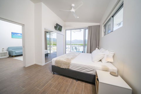 Harbour Cove - Hotel Accommodation 1