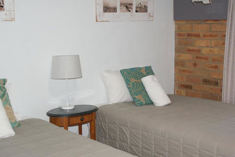 Hawks Nest Motel - Hotel Accommodation 1