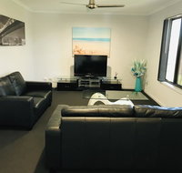 Hervey Bay Holiday Home - Hotel Accommodation