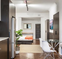 High-End Studio Near Parks Theatres and Dining - Hotel Accommodation