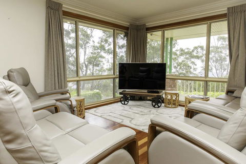 Highland View - Hotel Accommodation 2