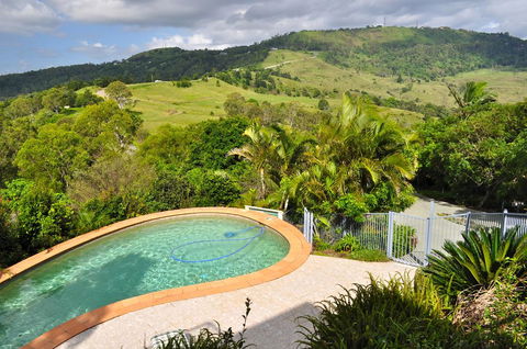 Highwood Park B&B Guest Lodge - Hotel Accommodation 0