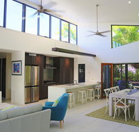 Hilltop Views - Cannonvale - Hotel Accommodation