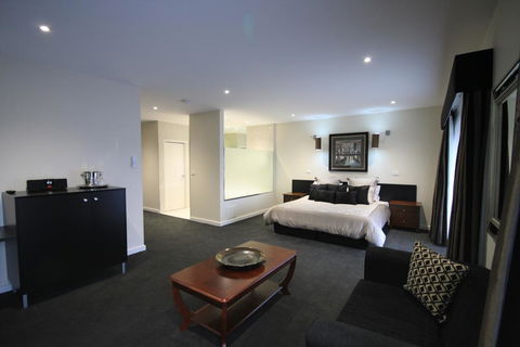 Hogans Motel - Hotel Accommodation 1