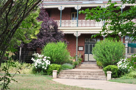 Holmhurst Guest House - Hotel Accommodation 2