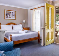 Honeysuckle Cottages - Hotel Accommodation