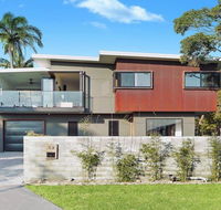 Horizons at Currarong - architecturally designed beach house - Hotel Accommodation