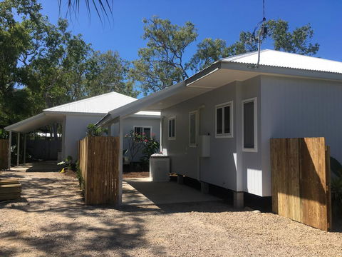 Island Cottages - Hotel Accommodation 2