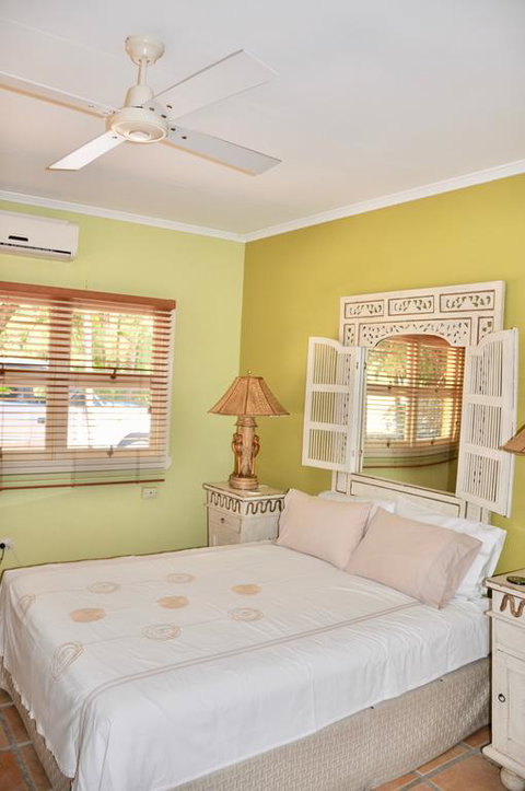 Island House - Hotel Accommodation 3