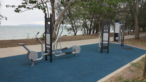 Island View Unit 2 / 40 Marine Parade - Hotel Accommodation 0