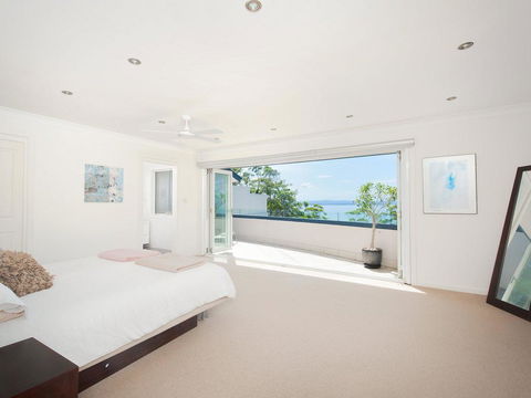Jacaranda Blue @ Corlette - Hotel Accommodation 3