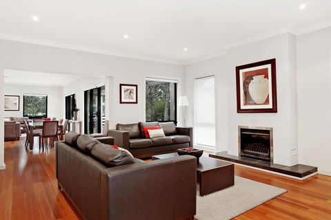 Jacarandas Parkview - Hotel Accommodation 2