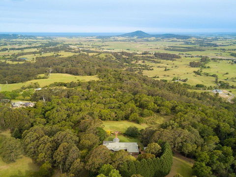 Jaspers Brush - Tranquil Gardens & Stunning Views - Hotel Accommodation 1