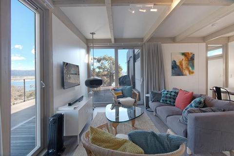 JINDY HOUSE BRAND NEW And STYLISH AMAZING VIEWS - Hotel Accommodation 3