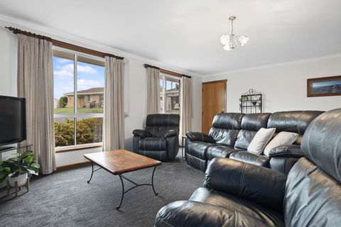 Josie Villa - Beautiful West Burnie: Long Or Short Term - Hotel Accommodation 2