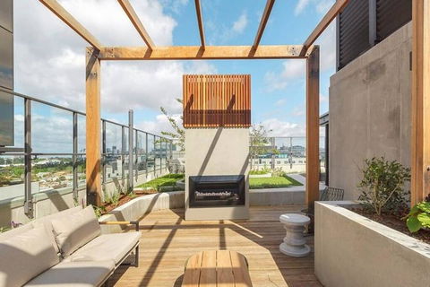 JUDD Your Stylish Richmond Abode Awaits You - Hotel Accommodation 0