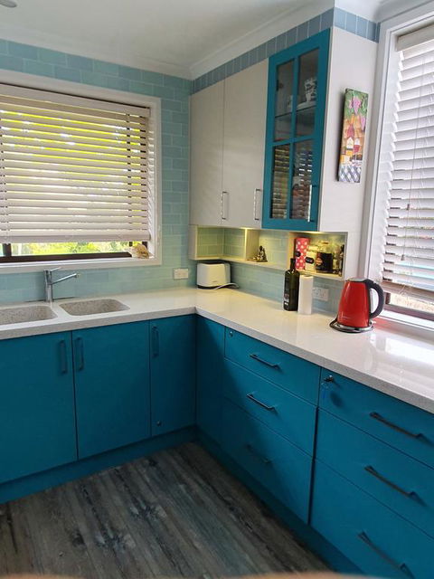 JUST-4-YOU! Amazing Sea Views, WIFI, Fullly Air-conditioned, King Bed - Hotel Accommodation 2