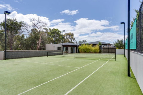 Kalina Retreat: Resort Style Tennis & Pool - Hotel Accommodation 3