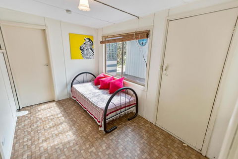 Kambera - Pet Friendly Cottage On Raymond Island - Hotel Accommodation 1