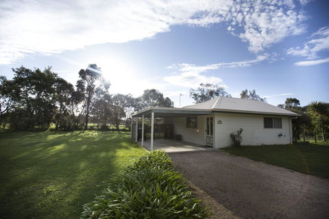 Karinya Cottage - Pet Friendly Country Retreat - Hotel Accommodation 1