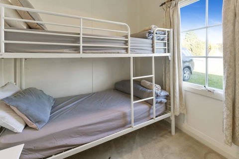 Katisha Cottage - Pet Friendly And Close To Town - Hotel Accommodation 1