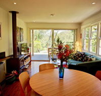 Katoomba Falls Cottage - Hotel Accommodation