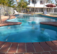 Kinka Palms Beachfront Apartments / Motel - Hotel Accommodation