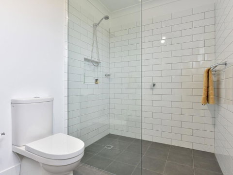 Kinloch Cottage Renovated To New On Daisy Hill Vineyard - Hotel Accommodation 0
