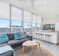 KOZYGURU NEWSTEAD DESIGNER 2 BED APT FREE PARKING POOL  GYM QNE088 - Hotel Accommodation