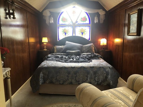 Krinklewood Cottage & Train Carriages - Hotel Accommodation 0