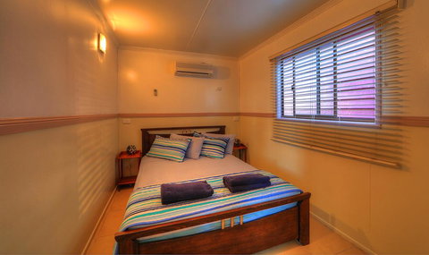 Kurrimine Beach Holiday Park - Hotel Accommodation 3