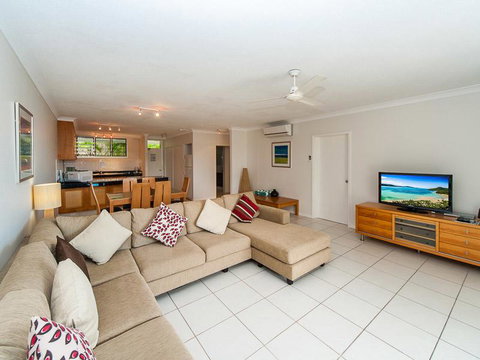 Lagoon 003 - Hotel Accommodation 0