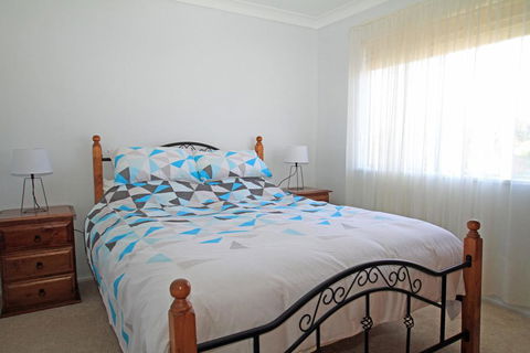 Lagoon Riverside Retreat - Hotel Accommodation 2